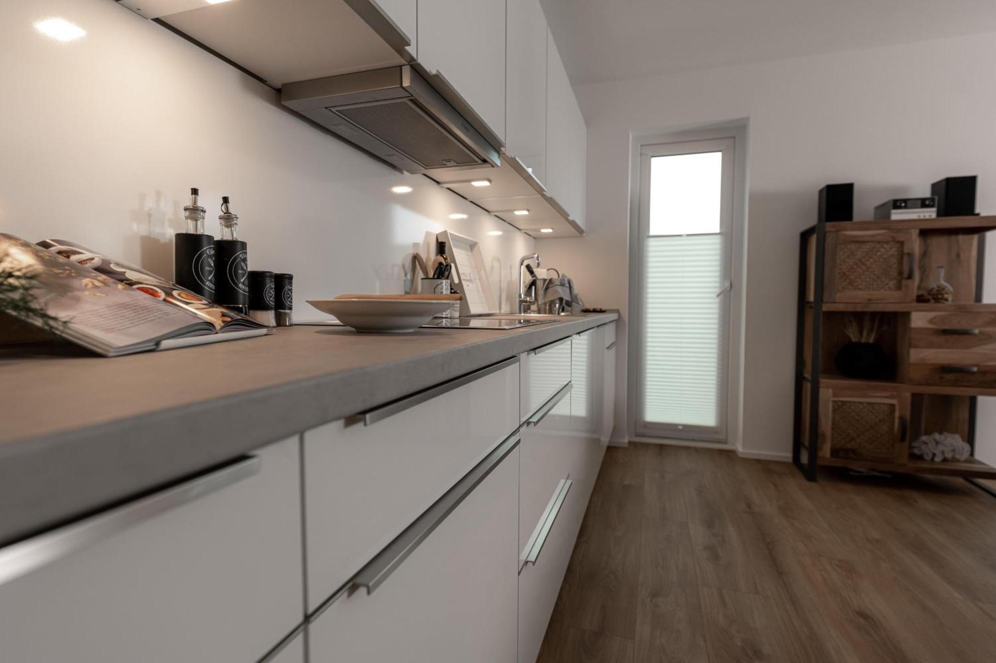 Hollywood Lounge Apartment